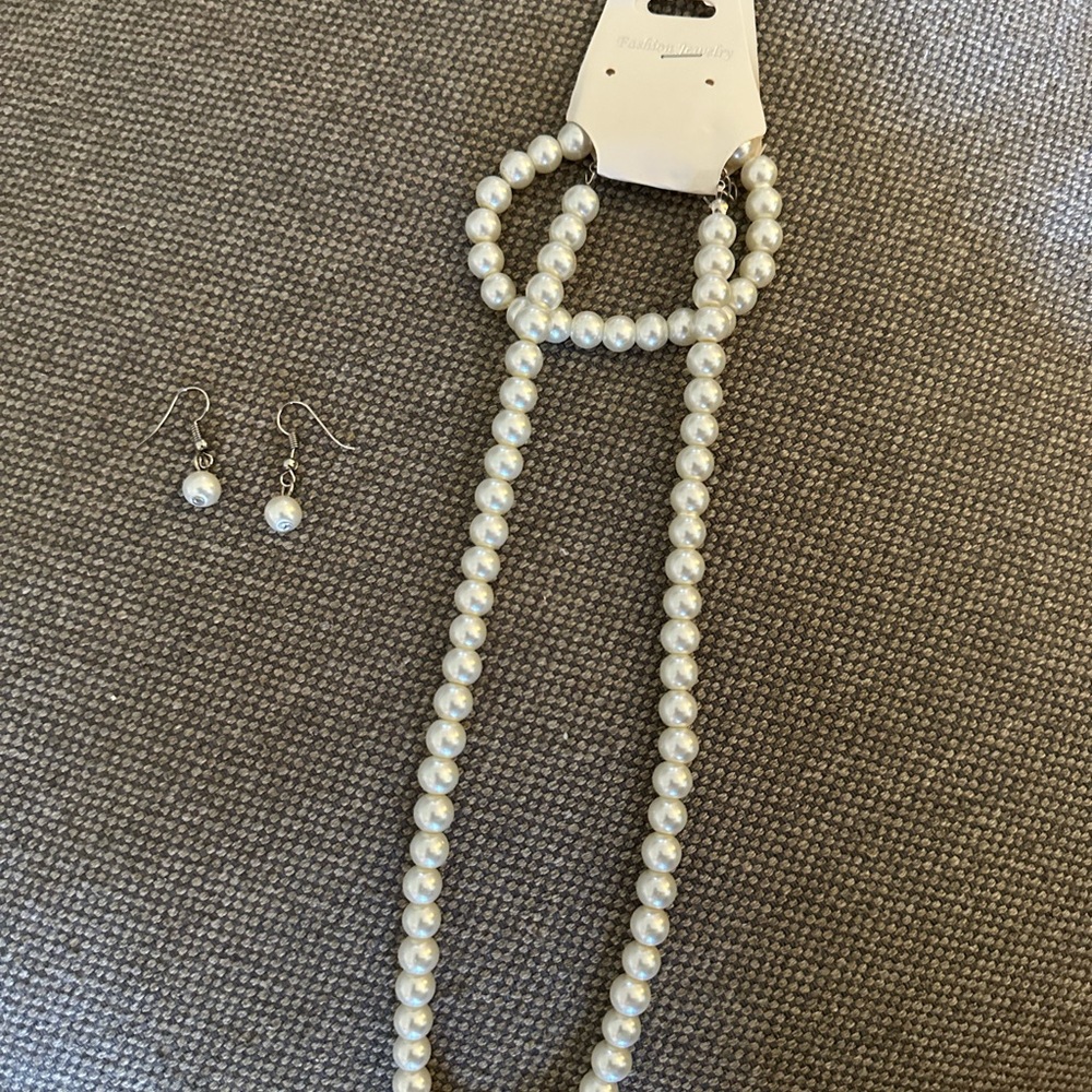 Classic White Pearl Necklace and Earring Set